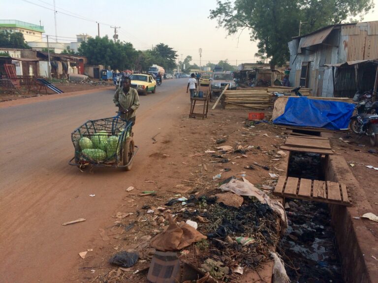 Mali Bamako Rue 249 1 scaled 1