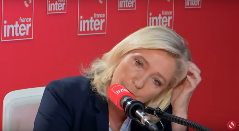 Marine Le Pen Bourgeoise monarchie