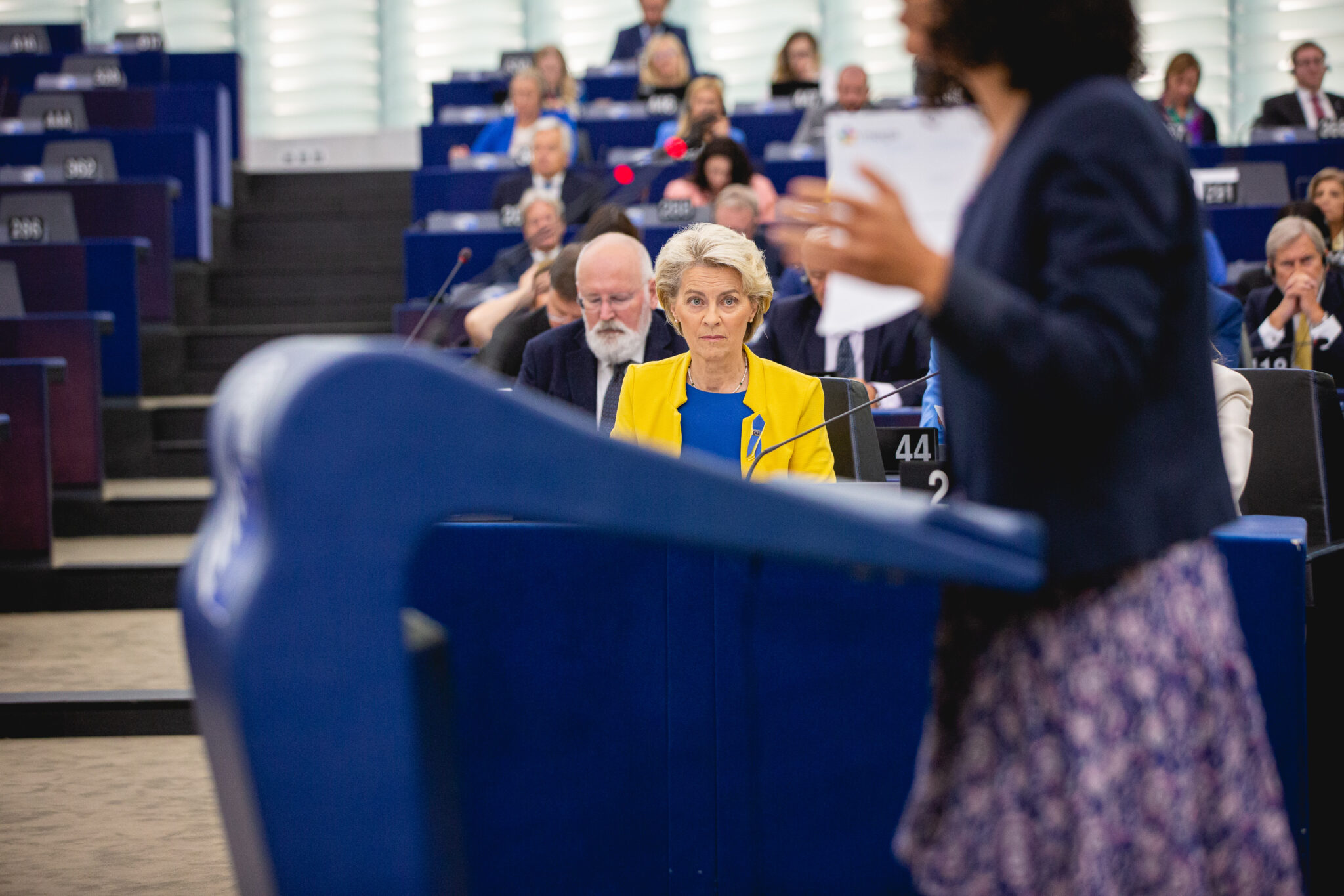 mépris facture von der leyen