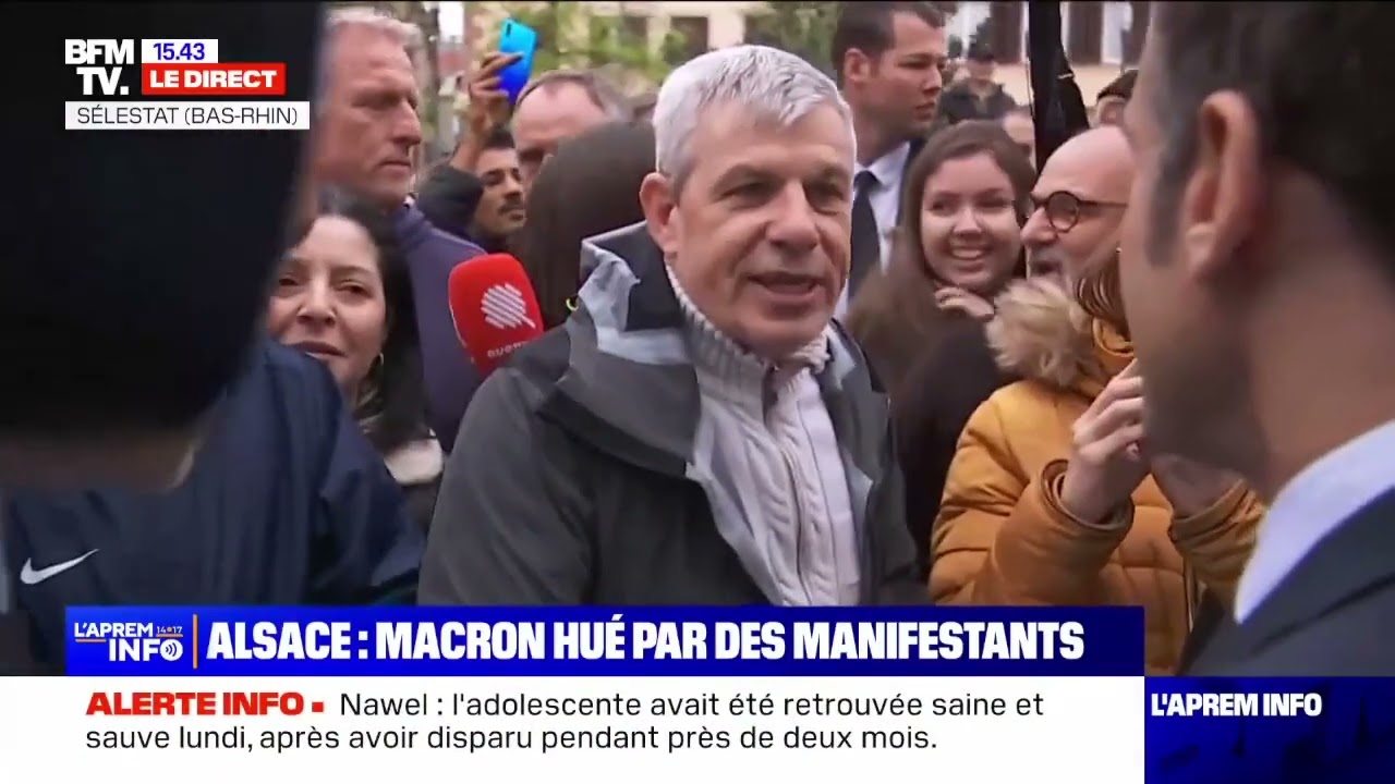 Retraites Emmanuel Macron vivement interpelle par des manifestants a Selestat Bas Rhin