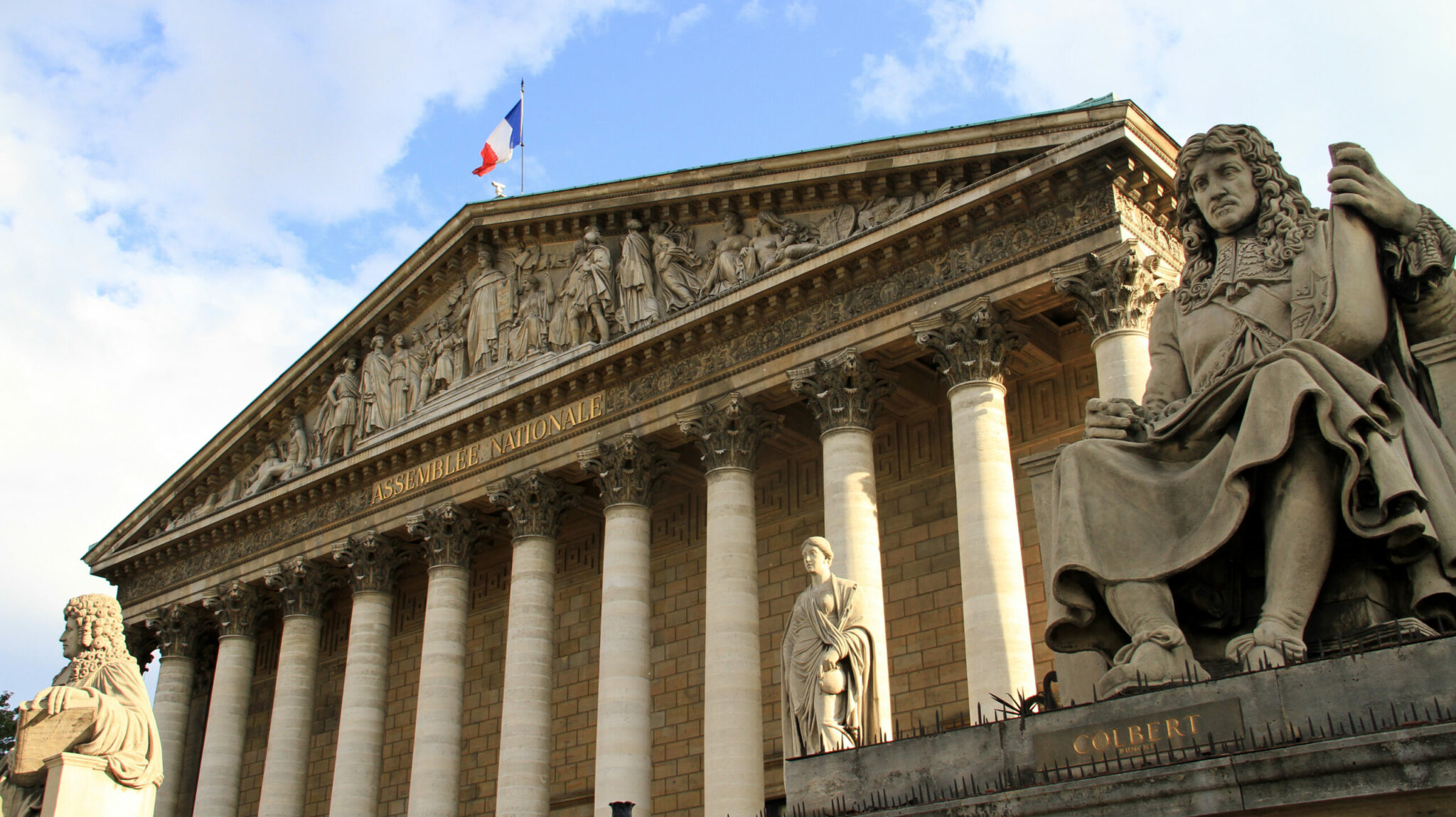 Hausse des frais de de mandat de députés