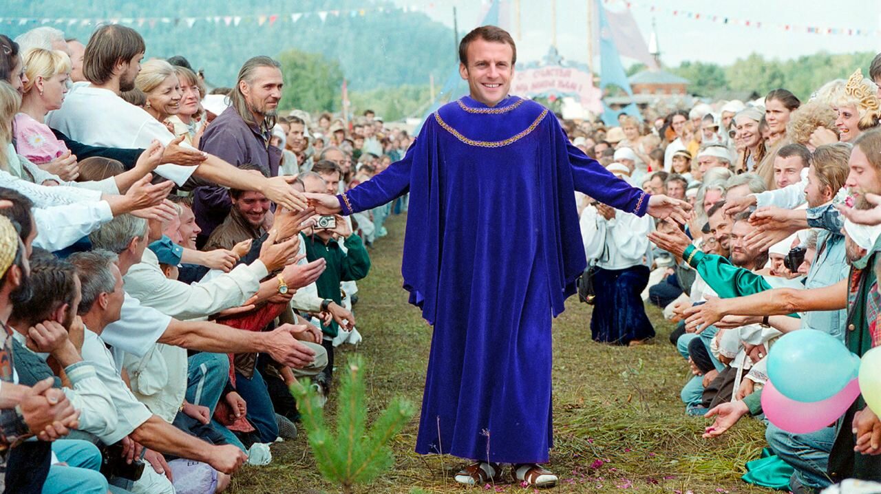 Macron dérives sectaires
