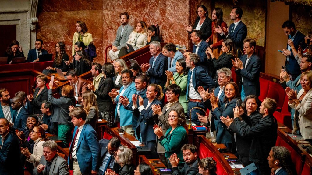 Dernière niche avant l’Élysée : en une journée, les insoumis font voter trois lois et mettent l’extrême droite face à son obstruction