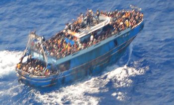 Des-dizaines-de-personnes-sont-mortes-noyees-mercredi-14-juin-apres-le-naufrage-au-large-de-la-Grece-d-un-bateau-transportant-des-migrants-1656559