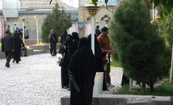 Saudi_Arabian_woman_with_Niqab_taking_photo_from_Mosque_of_Mohammad_al_Mahruq_-_Nishapur_4-scaled.jpg