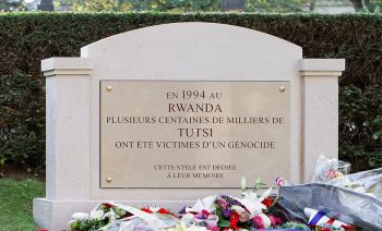Stele-génocide-rwanda.jpg